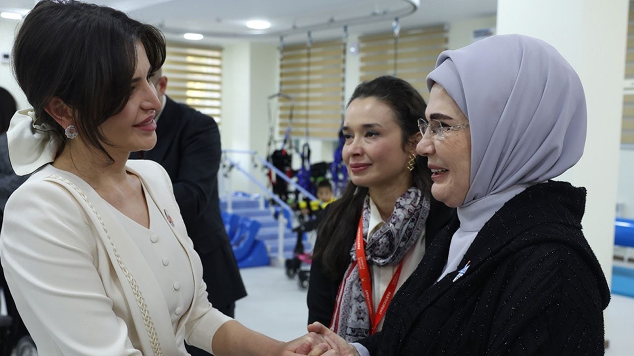 Foto - Emine Erdoğan’dan Özbekistan'da özel açılış