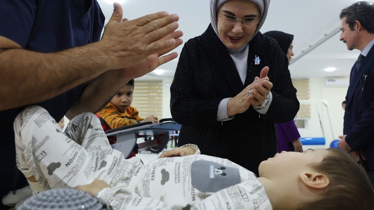 Foto - Emine Erdoğan’dan Özbekistan'da özel açılış