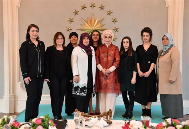 Emine Erdoğan'dan özel harekatçıların eşlerine yemek