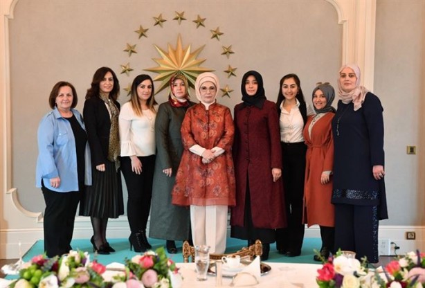 Foto - Emine Erdoğan'dan özel harekatçıların eşlerine yemek