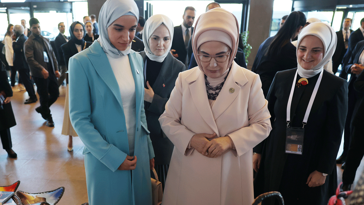 Foto - Emine Erdoğan’dan Suriye’nin ‘first lady’si Latife El Durubi’ye özel ilgi