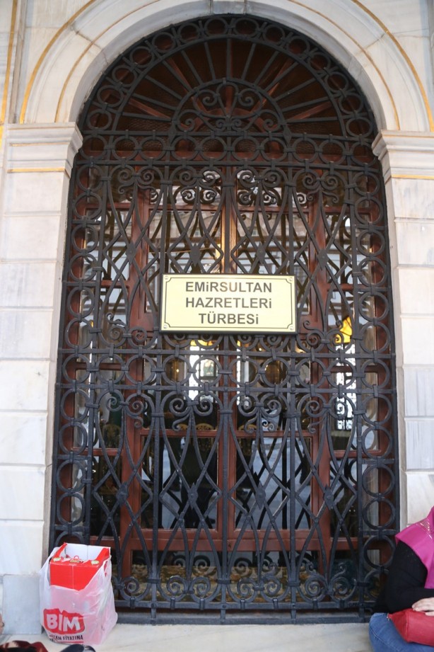 Foto - Emir Sultan Türbesi