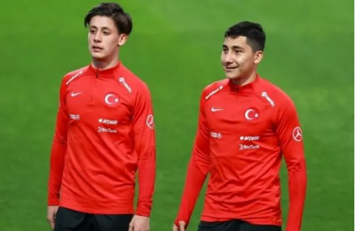 Emirhan İlkhan'dan Türkiye'ye çok büyük ayıp! Sonunda bunu da yaptı