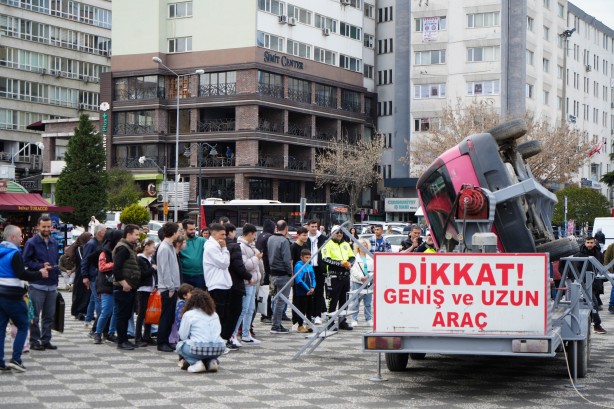 Foto - Emniyet kemerinin önemini tepetaklak olunca anladılar!