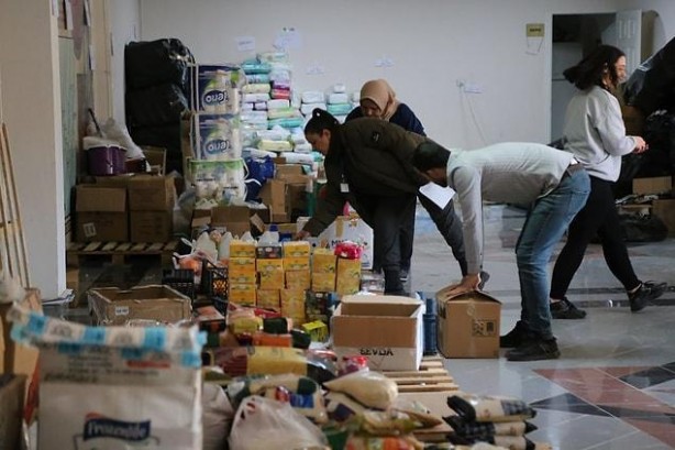 Foto - Emniyet Müdürü, Depremzedeler İçin Hatay'a Gönderilen Yardımları Çaldı!