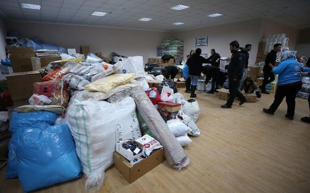 Foto - Emniyet Müdürü, Depremzedeler İçin Hatay'a Gönderilen Yardımları Çaldı!