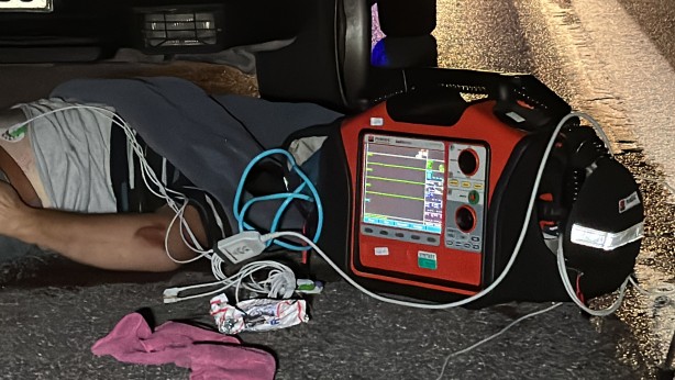 Foto - Emniyet şeridinde arıza yapan otomobile tır çarptı! 1 kişi öldü