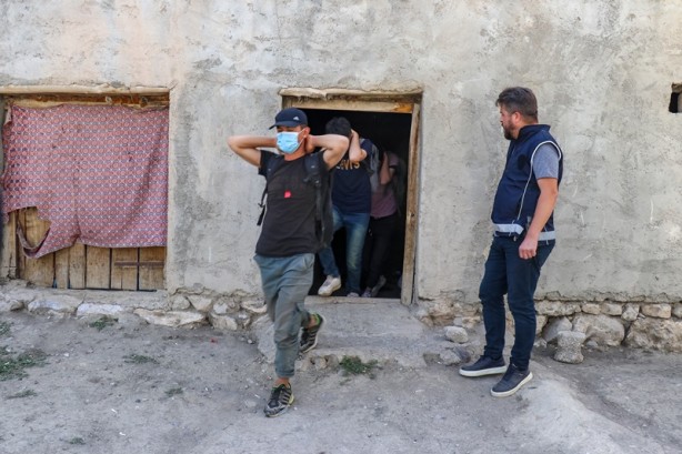 Foto - Emniyet ve özel harekat ekiplerinden operasyon