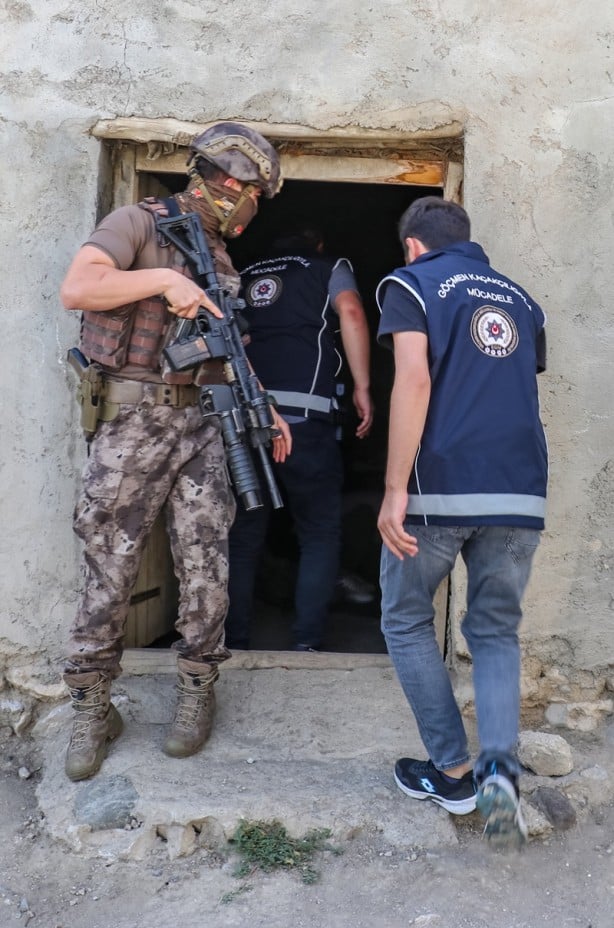 Foto - Emniyet ve özel harekat ekiplerinden operasyon