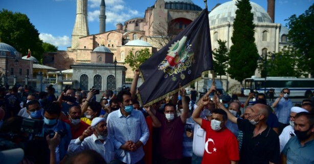 Foto - Emniyetin bir numarası Ayasofya Camii'nde! Vatandaşlardan Ezan'a yoğun ilgi