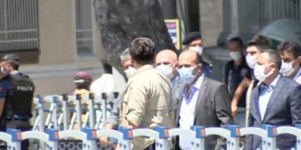 Foto - Emniyetin bir numarası Ayasofya Camii'nde! Vatandaşlardan Ezan'a yoğun ilgi