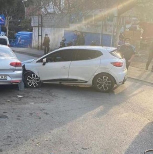 Foto - Emre Altuğ trafik kazası yaptı! Sağlık durumuna ilişkin ilk açıklama