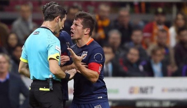 Foto - Emre Belözoğlu Fenerbahçe'ye mi dönüyor ?