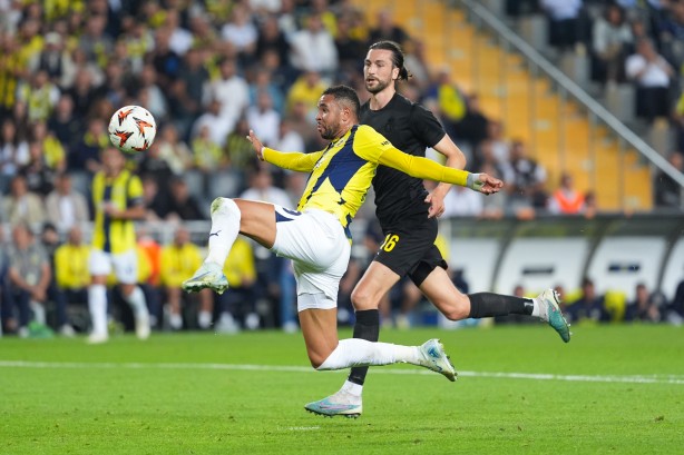 Emre Belözoğlu’nun sözleri sosyal medyayı salladı! "En-Nesyri’yi Osimhen’e benzetiyorum"