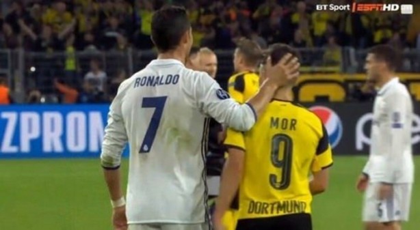 Foto - Emre Mor ve Ronaldo sosyal medyayı salladı!