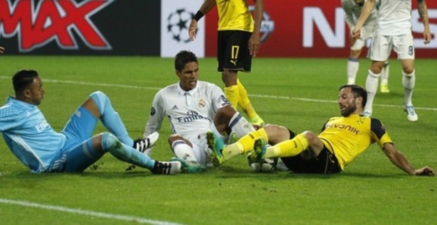 Foto - Emre Mor ve Ronaldo sosyal medyayı salladı!