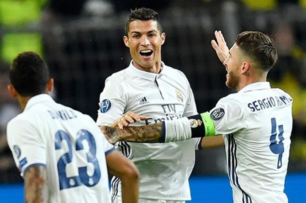 Foto - Emre Mor ve Ronaldo sosyal medyayı salladı!