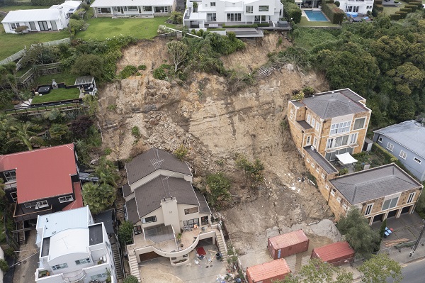 Foto - En az 4 kişi hayatını kaybetti! O ülkede son durum 