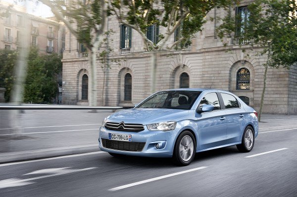 Foto - En az o araba yakıyor!