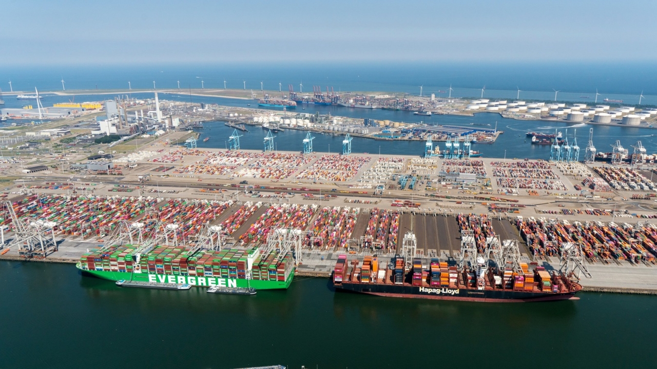 Foto - En büyük liman sessiz sedasız askeri üsse dönüşüyor! O ülkeyle savaş artık an meselesi