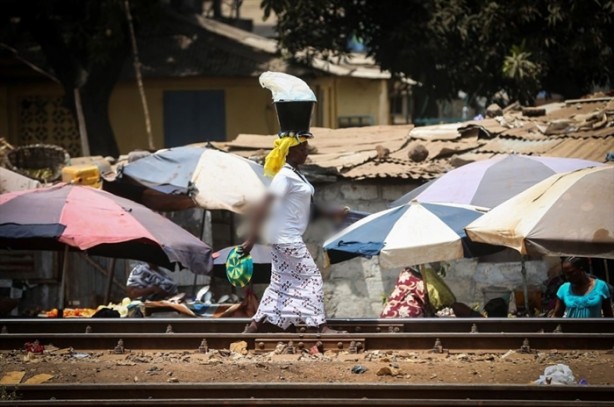 Foto - "En çaresiz anneler" Gine'de