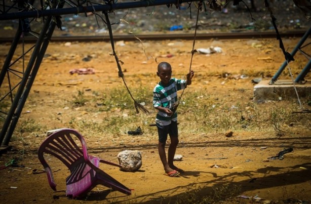 Foto - "En çaresiz anneler" Gine'de