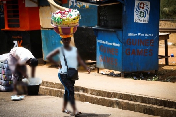 Foto - "En çaresiz anneler" Gine'de