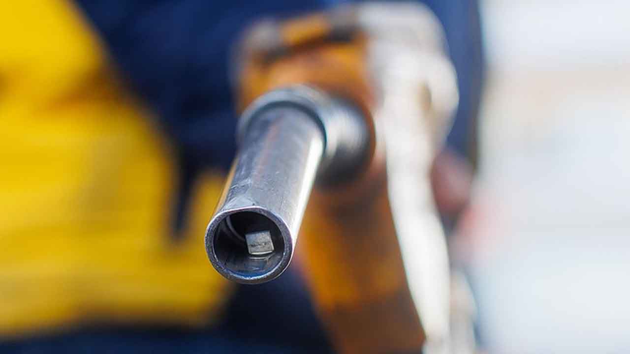 En çok Türkiye'yi ilgilendiriyor! Rusya benzin kararını duyurdu