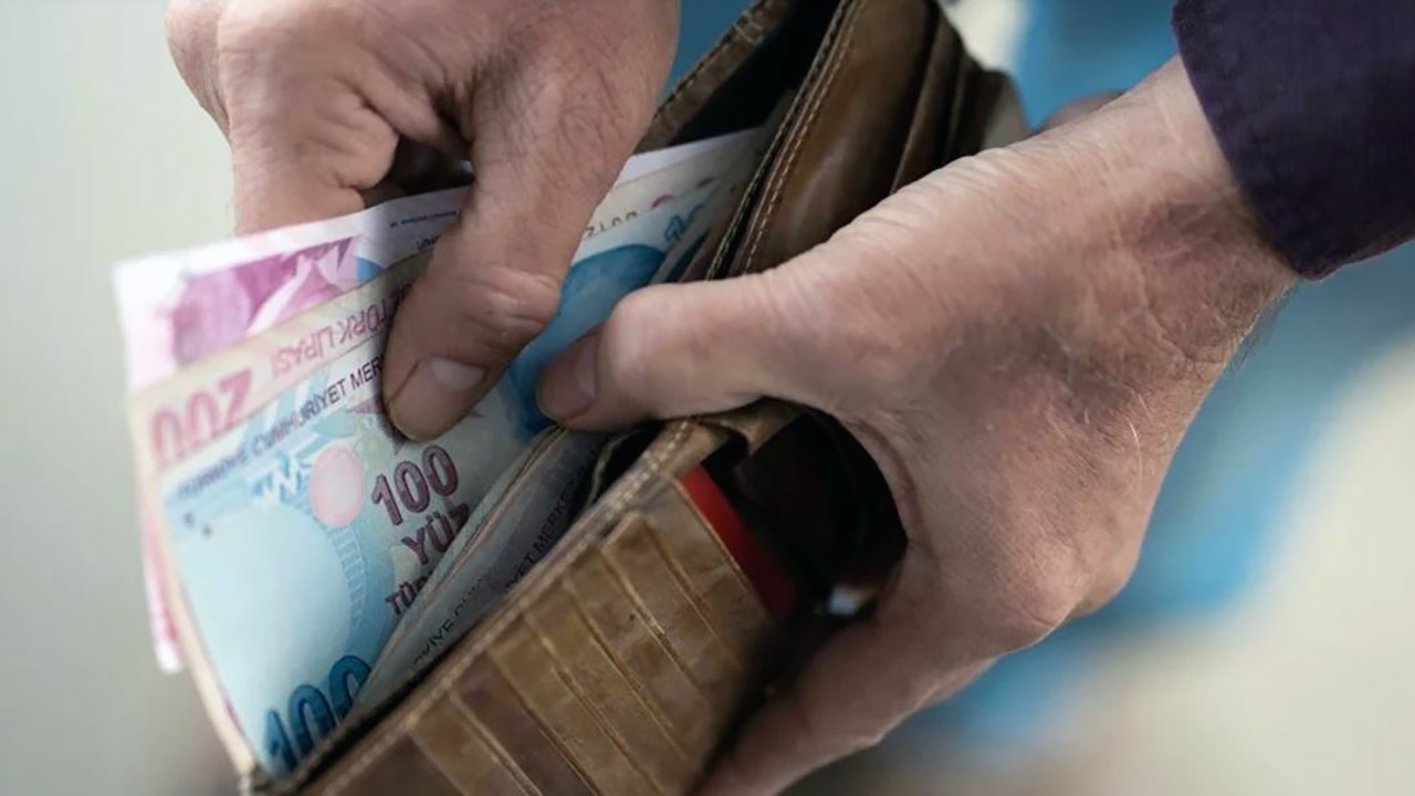 En düşük emekli aylığında seçenekler ortaya çıktı! 17 bin 500 lira gündemden çıktı