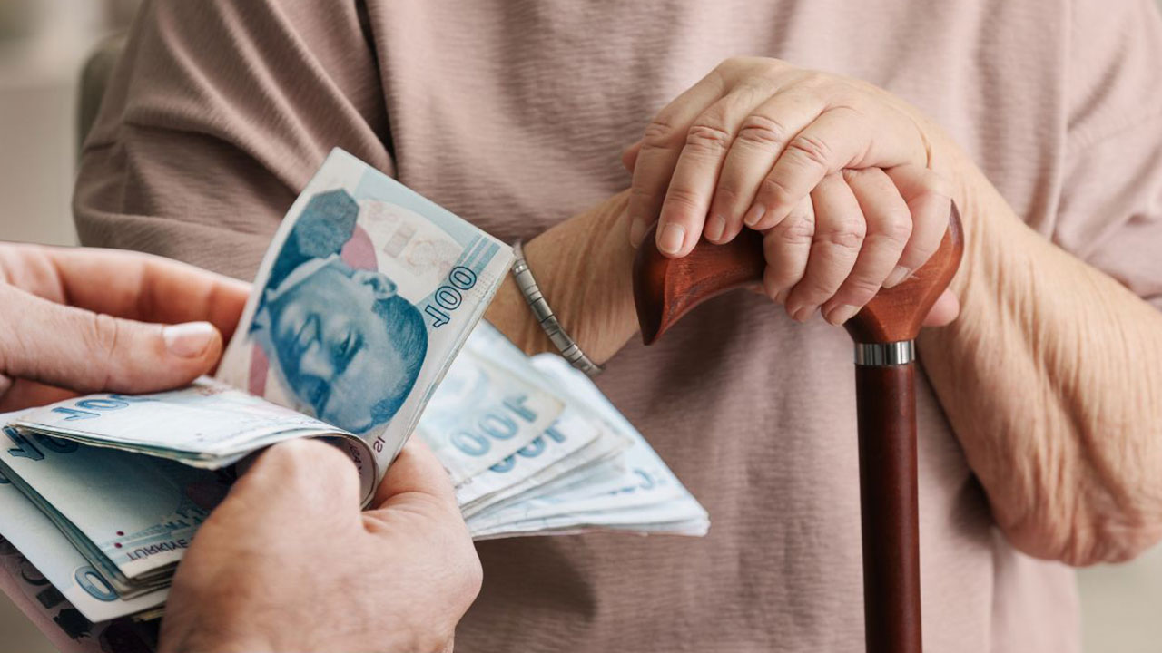 En düşük emekli maaşı değişiyor! Yeni rakamı Türkiye'ye ilan ettiler