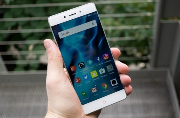 Foto - En güçlü telefon belli oldu