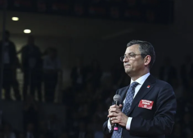 Foto - En iyi bildiği şeyi yapıyorlar! Hep kavga… İzmir ve İstanbul için birbirlerine girdiler!