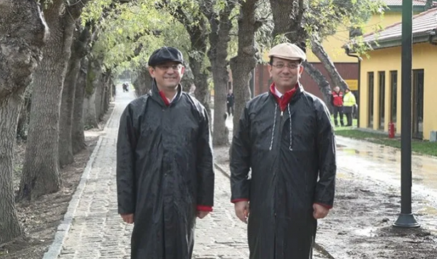 Foto - En iyi bildiği şeyi yapıyorlar! Hep kavga… İzmir ve İstanbul için birbirlerine girdiler!