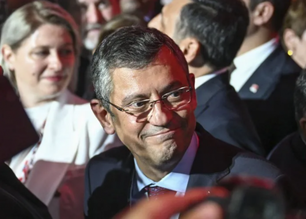 Foto - En iyi bildiği şeyi yapıyorlar! Hep kavga… İzmir ve İstanbul için birbirlerine girdiler!