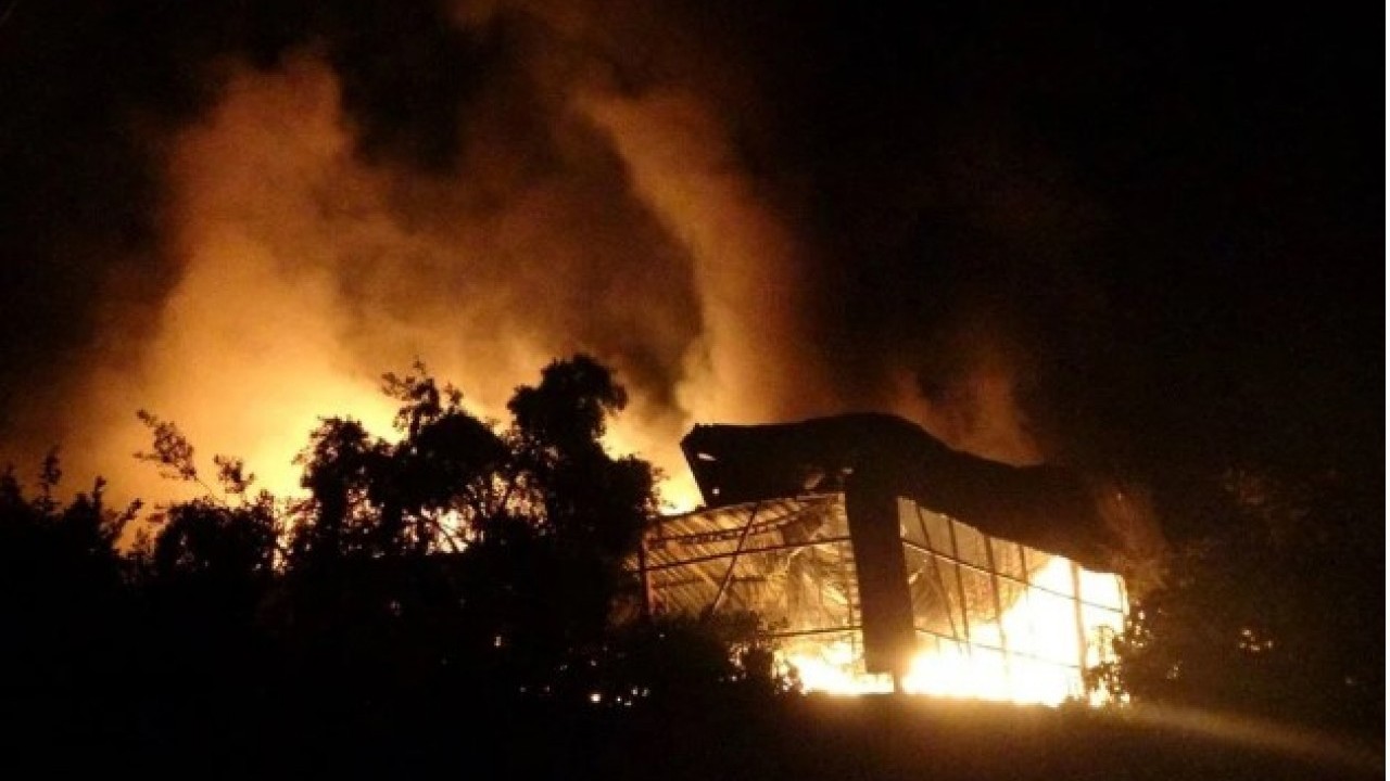 Foto - En mutlu günlerinde kabusu yaşadılar! 25 yıllık emekleri kül oldu