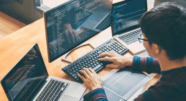 Foto - En popüler programlama dilleri! İşte zirvedeki program