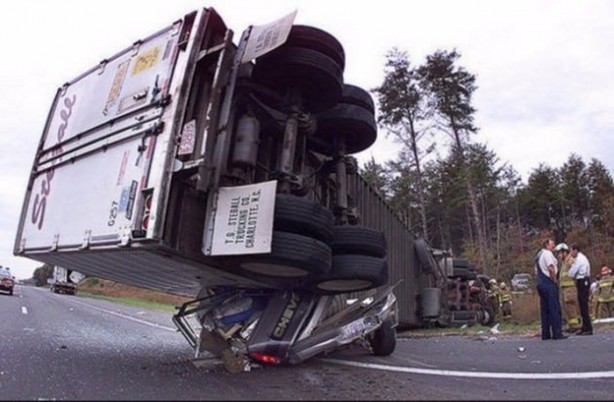 Foto - En sıra dışı trafik kazaları