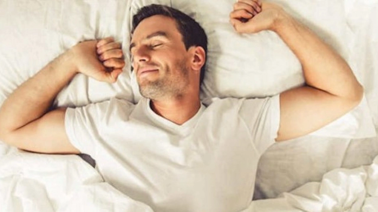 Foto - En tehlikeli uyku pozisyonu belli oldu: Omurga eğriliğine neden oluyor!