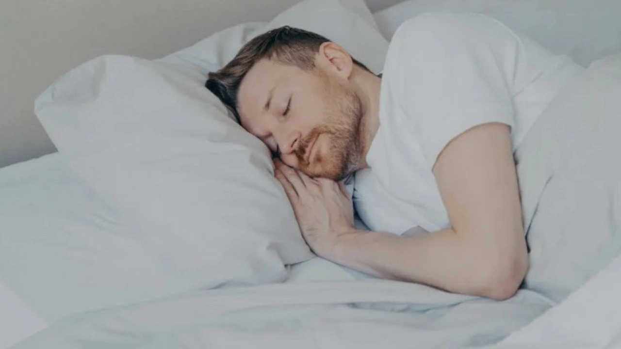 Foto - En tehlikeli uyku pozisyonu belli oldu: Omurga eğriliğine neden oluyor!