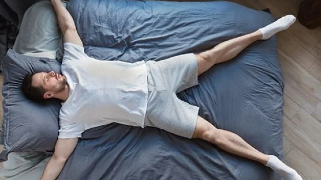 Foto - En tehlikeli uyku pozisyonu belli oldu: Omurga eğriliğine neden oluyor!