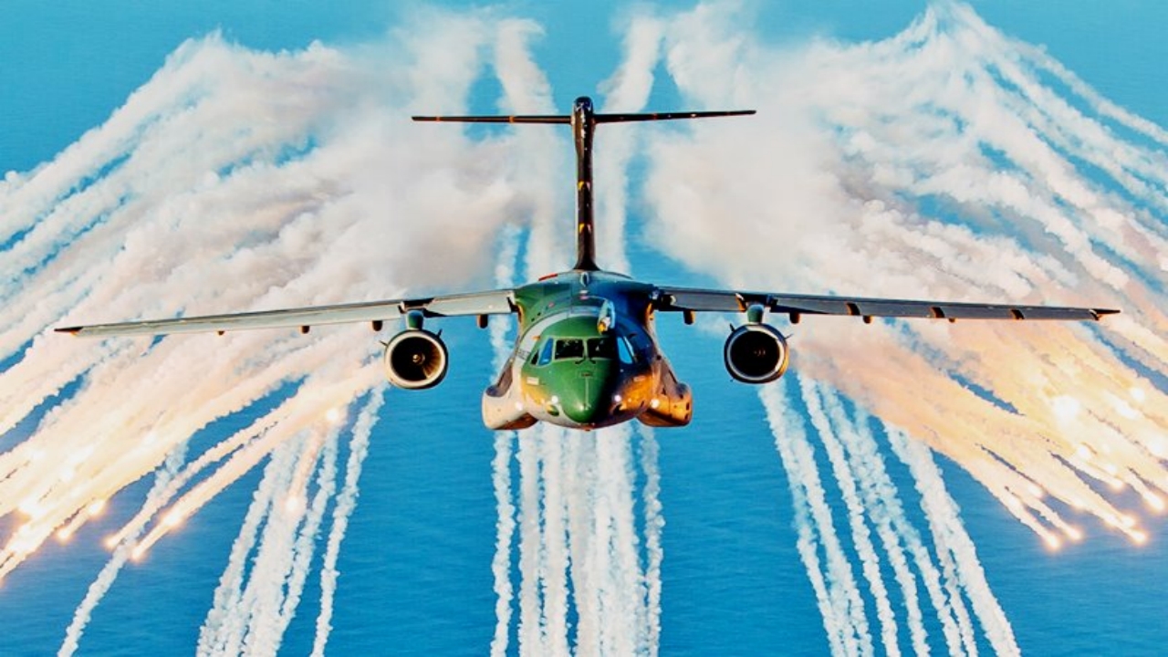 En zorlu testleri bile elini kolunu sallayarak geçti! C-390 Millennium bangır bangır geliyor