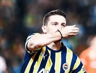 Endişelendiren adımı atmıştı! Şimdi ise yalakalığın zirvesine çıktı! Hey gidi Mert Hakan Yandaş hey...