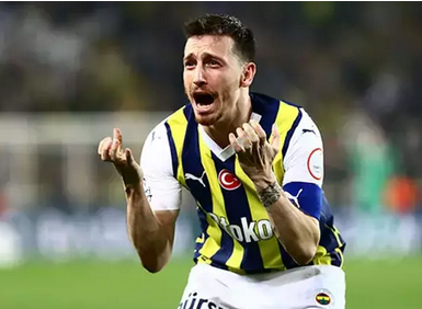 Foto - Endişelendiren adımı atmıştı! Şimdi ise yalakalığın zirvesine çıktı! Hey gidi Mert Hakan Yandaş hey...