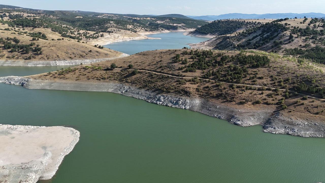 Foto - Endişelendiren manzara! Su seviyesi tarihin en düşük noktasında