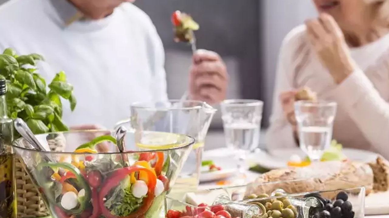 Foto - Endokrinologdan bağışıklığı çelik gibi yapan formül! Bakın ne oluyor: Adeta doğal aşı! İki buçuk ile üç litre sıvı uyarısı
