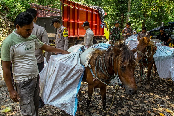 Foto - Endonezya seçime böyle hazırlandı! Turist değil seçim pusulası gezdiriyorlar