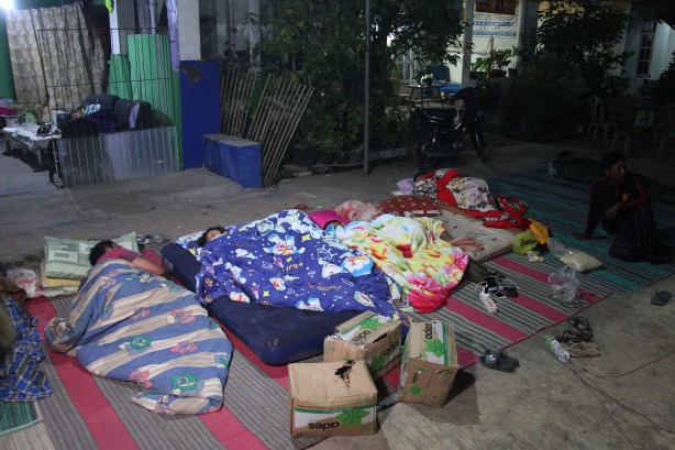 Foto - Endonezya'da 6 büyüklüğünde deprem meydana geldi
