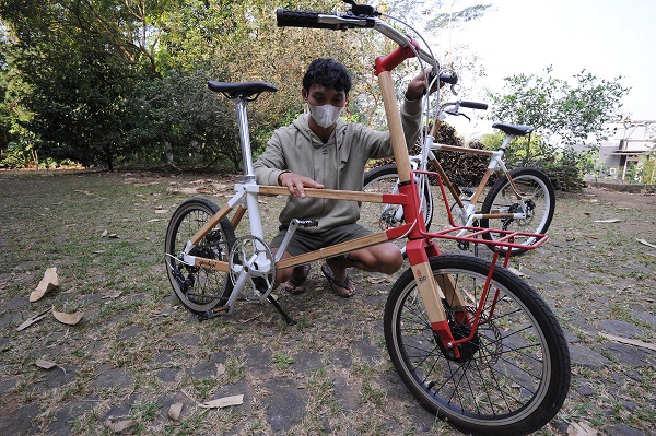 Foto - Endonezya'da bakın bisikletler nasıl yapılıyor?