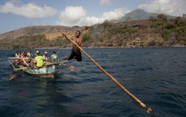 Foto - Endonezya'da sıradışı av