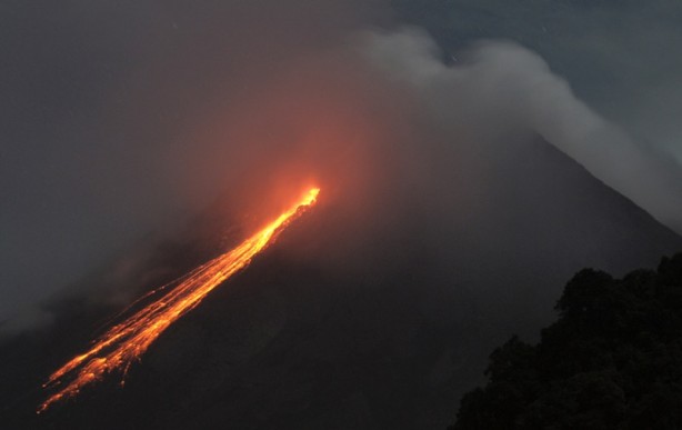 Foto - Endonezya'daki yanardağda volkanik hareketlilik
